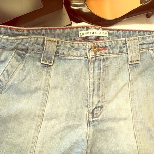 Tommy Hilfiger White Washed Jean Shorts. Size 10